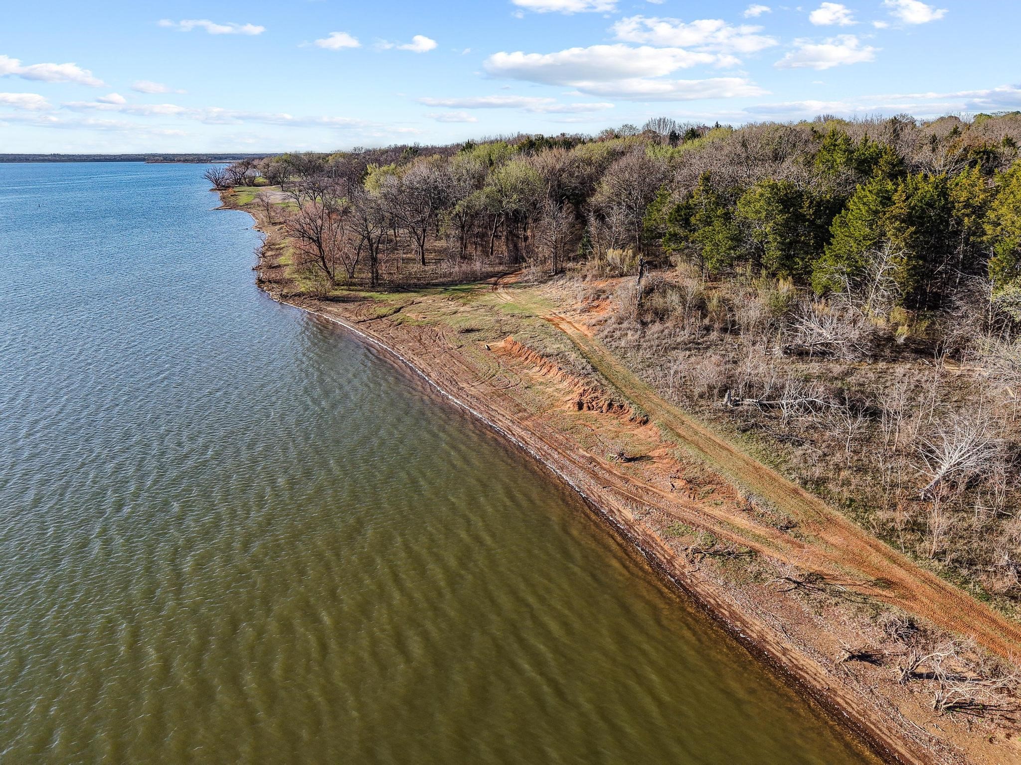1053 Paradise Cove Road Pottsboro TX 75076