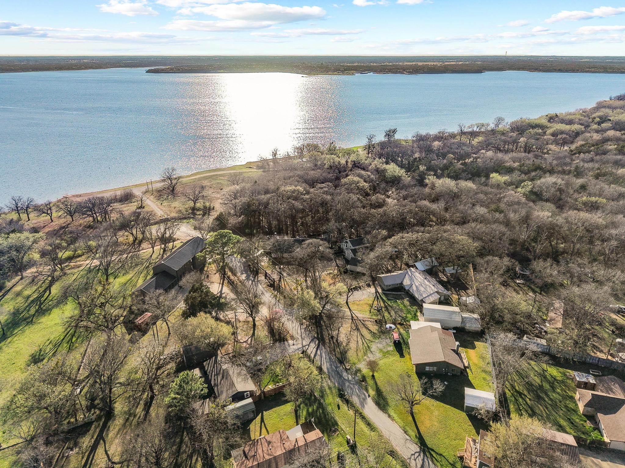 1053 Paradise Cove Road Pottsboro TX 75076