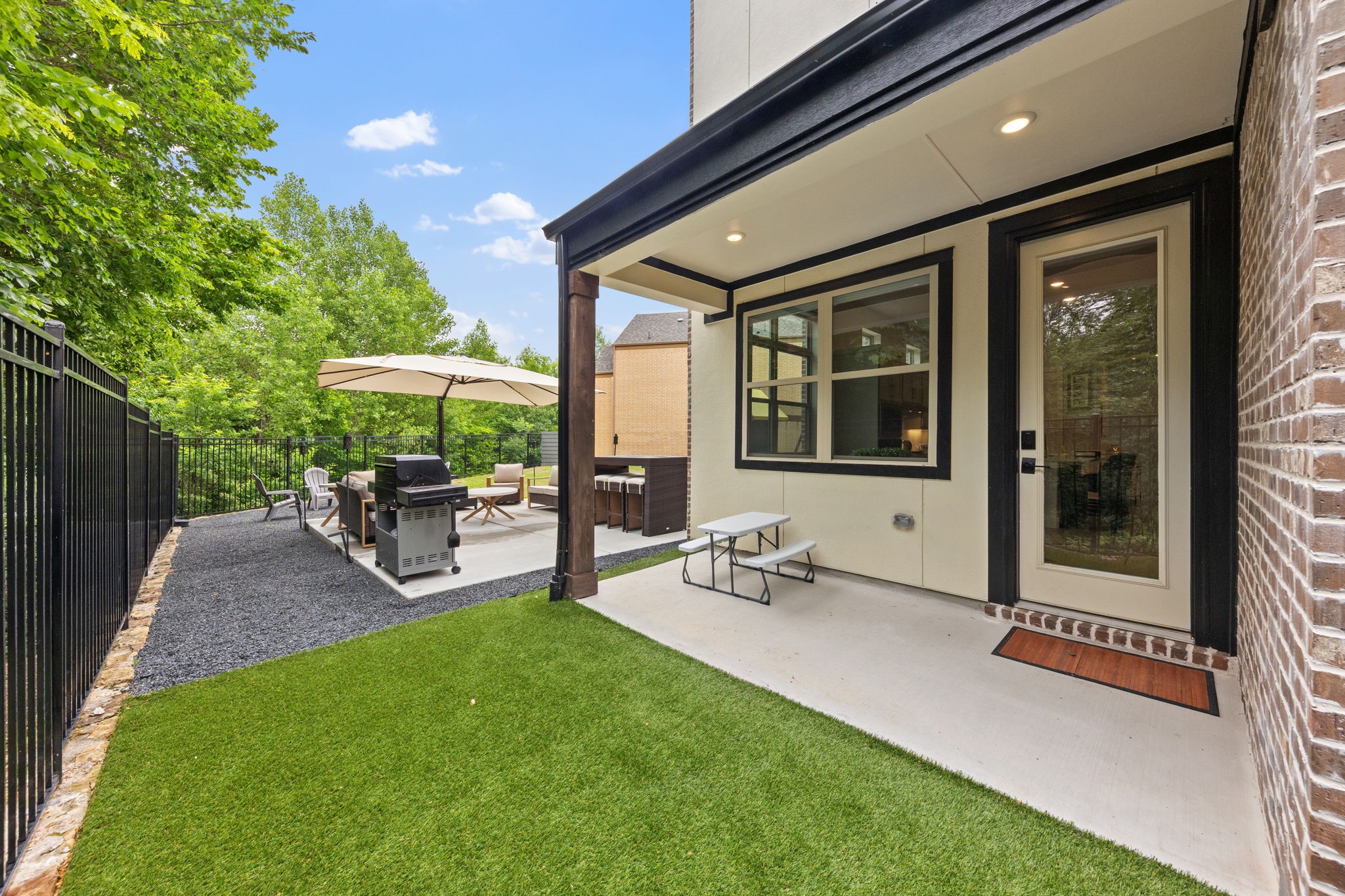 8265 Emsworth Drive Dallas TX 75231