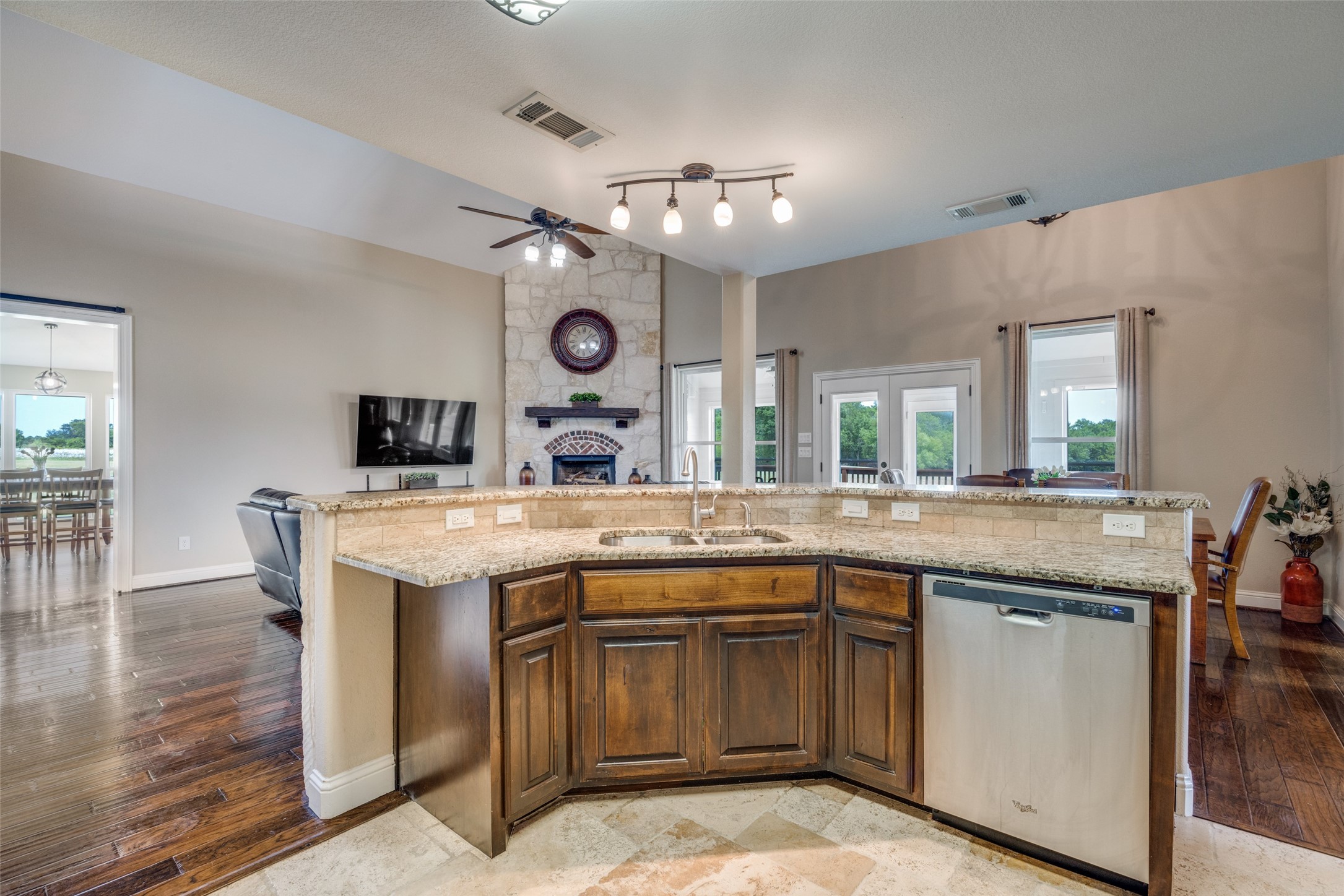 1400 Sears Road Bells TX 75414