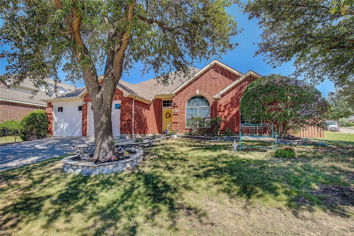 9900 Lakeridge Court Irving TX 75063