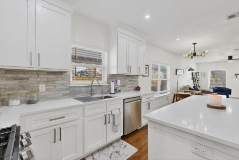 5911 E Grand Avenue Dallas TX 75223