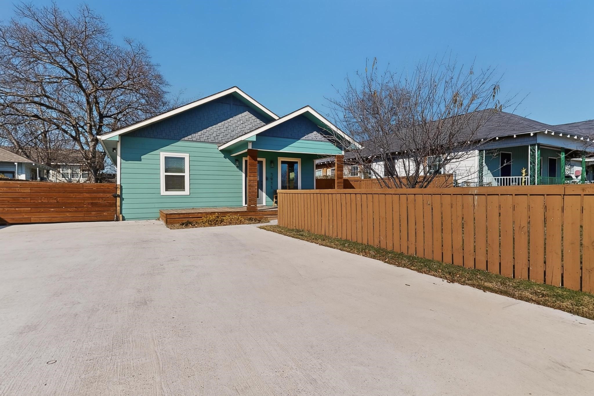 5911 E Grand Avenue Dallas TX 75223