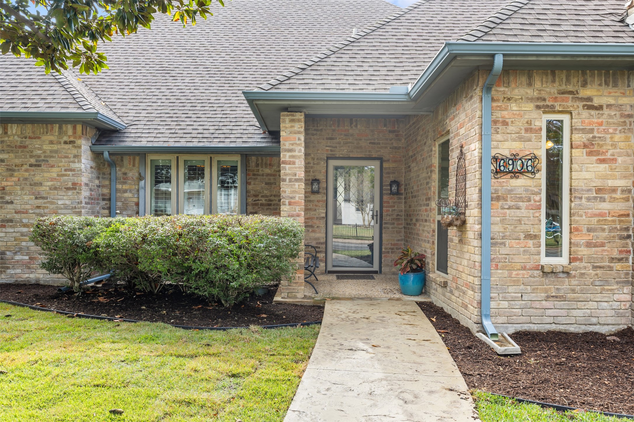 6906 Brentfield Drive Dallas TX 75248