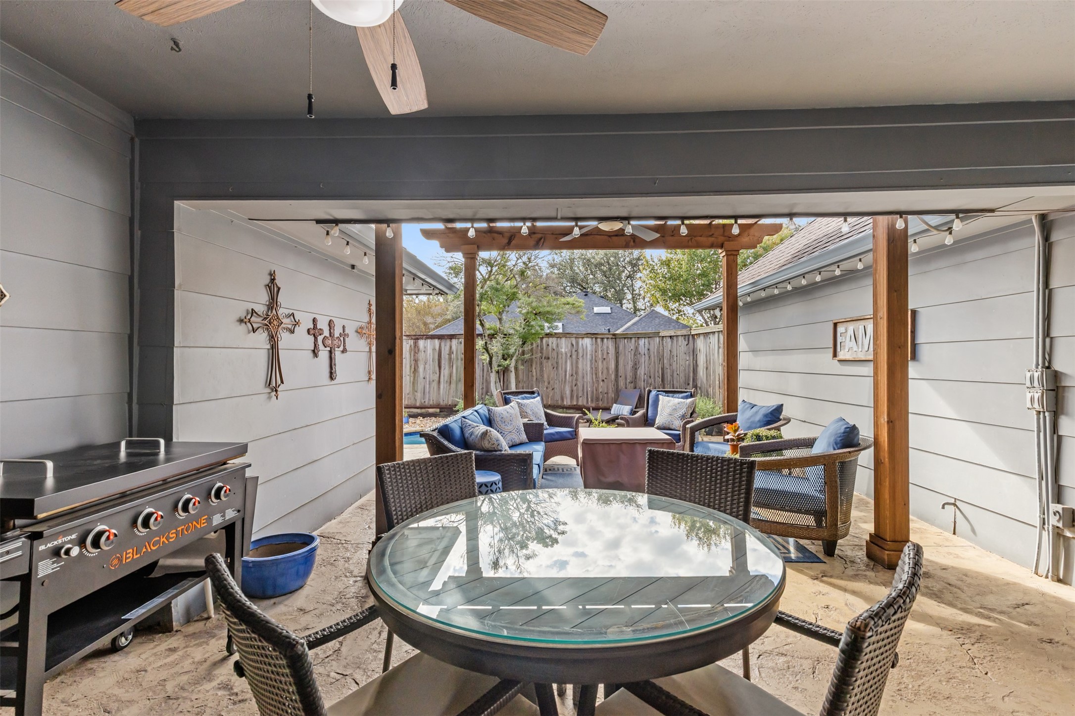 6906 Brentfield Drive Dallas TX 75248