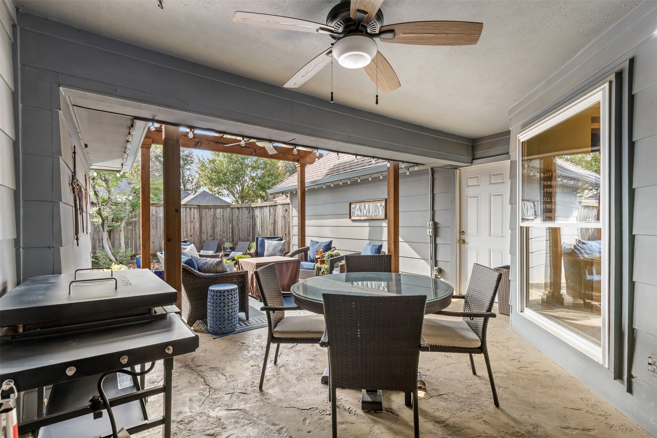 6906 Brentfield Drive Dallas TX 75248