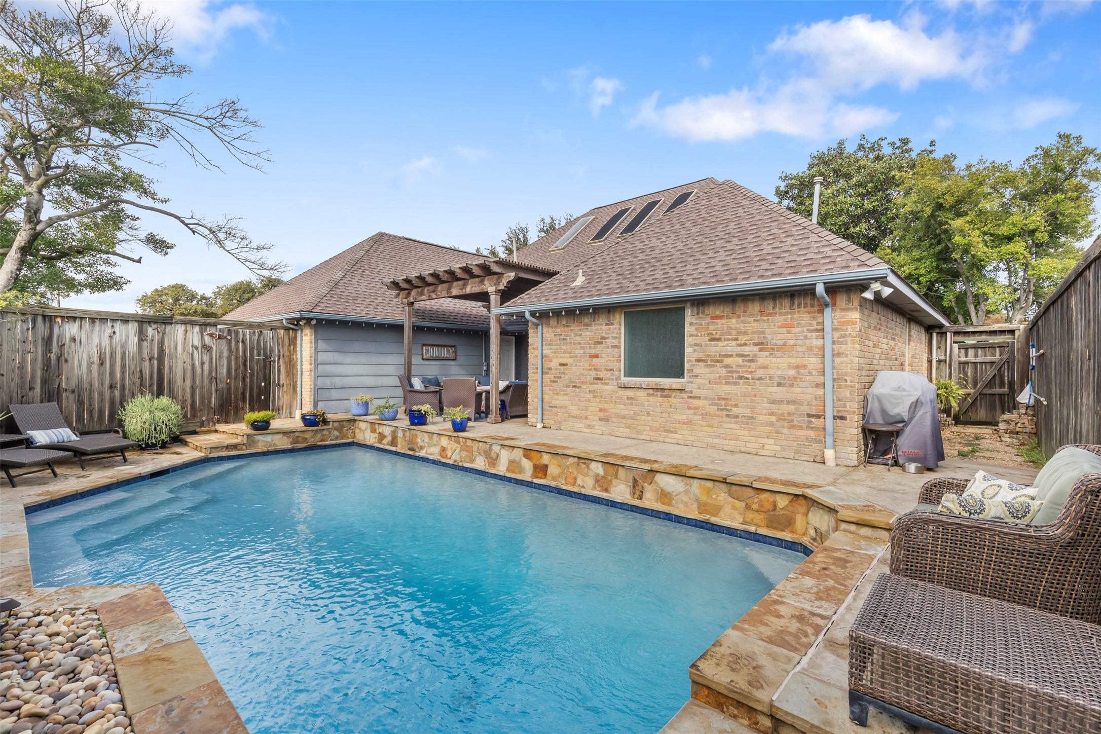 6906 Brentfield Drive Dallas TX 75248