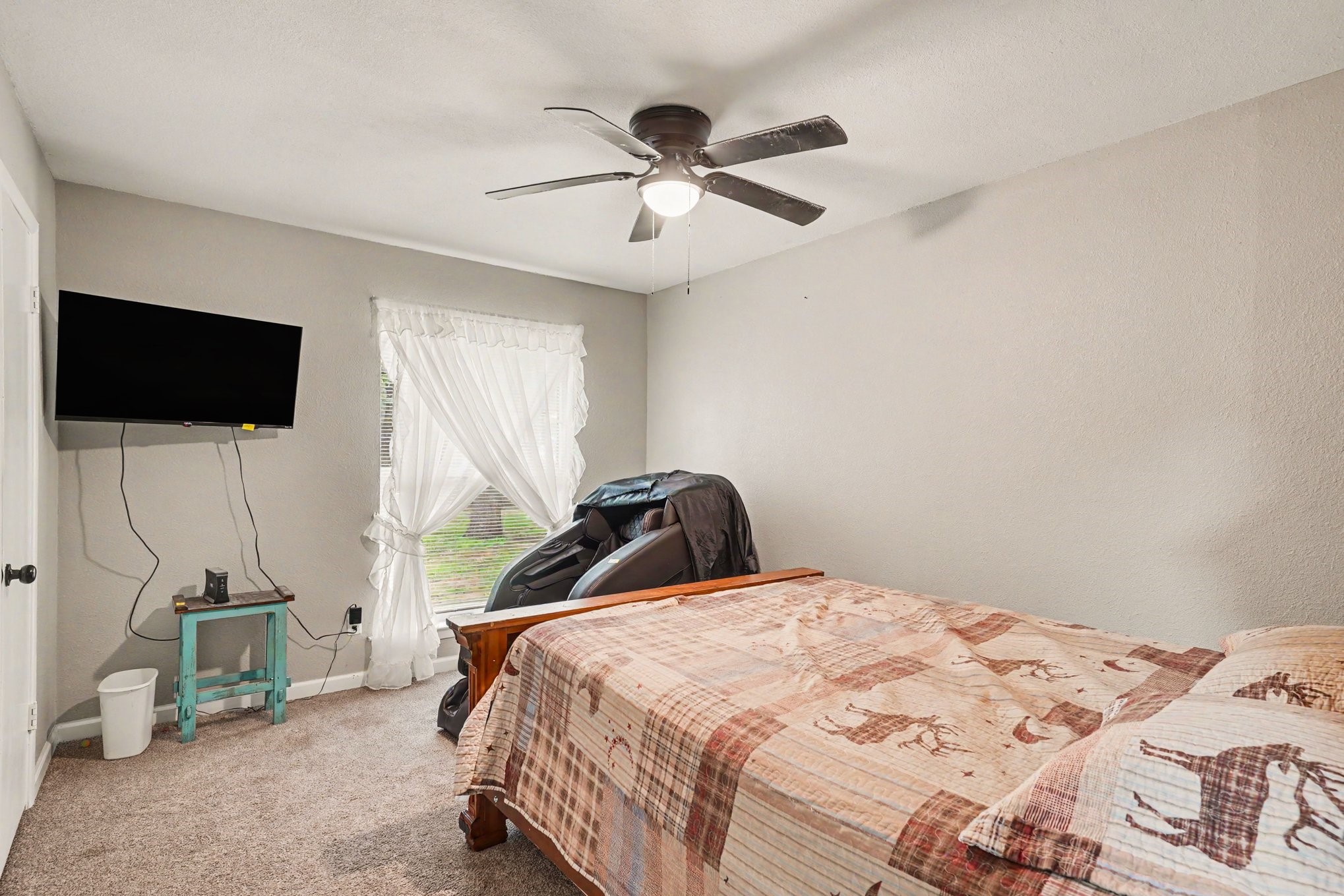1908 Thousand Oaks Drive Burleson TX 76028
