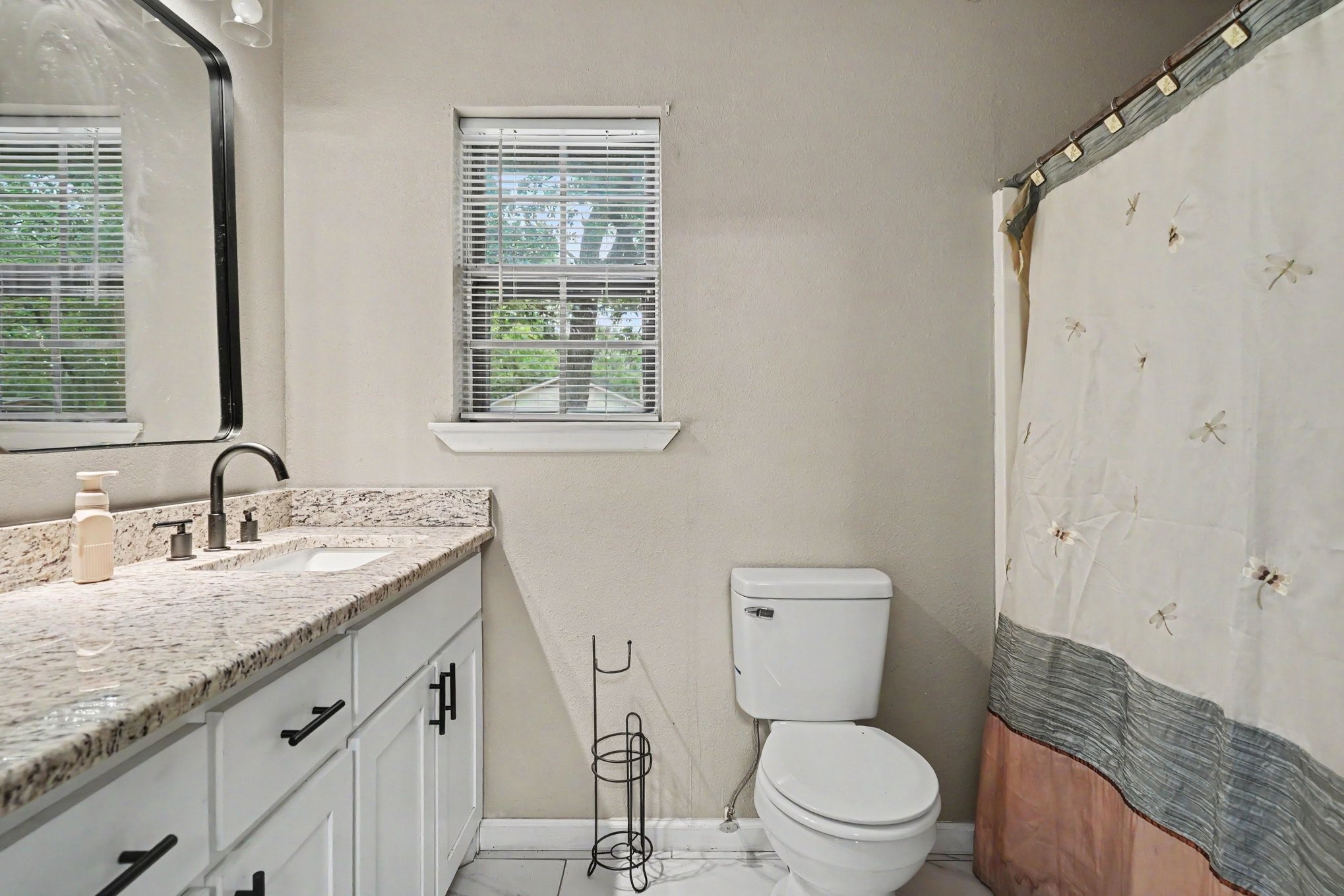 1908 Thousand Oaks Drive Burleson TX 76028