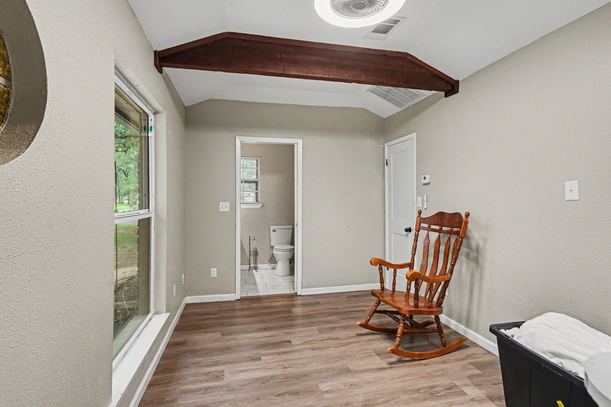 1908 Thousand Oaks Drive Burleson TX 76028