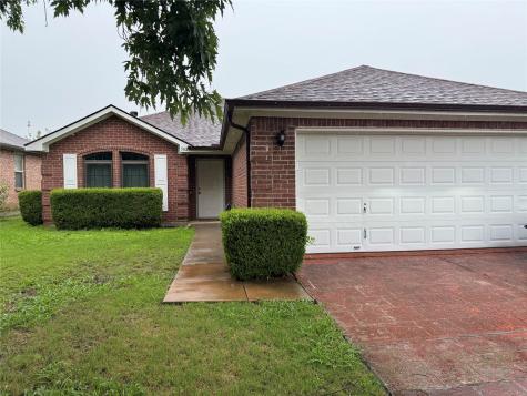 502 Blueberry Hill Lane Mansfield TX 76063