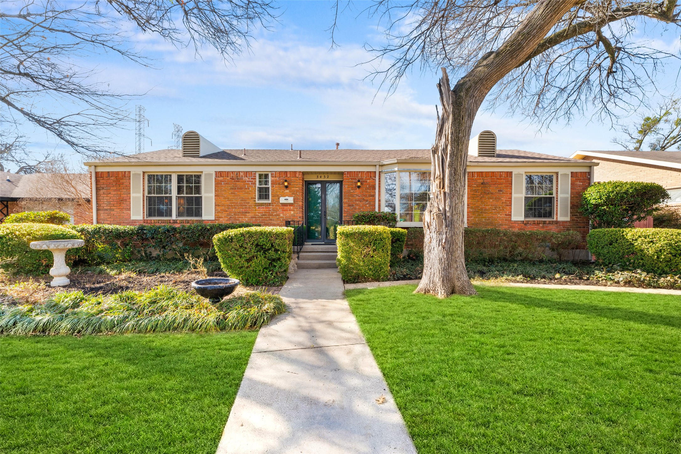 3432 Mapleleaf Lane Dallas TX 75233