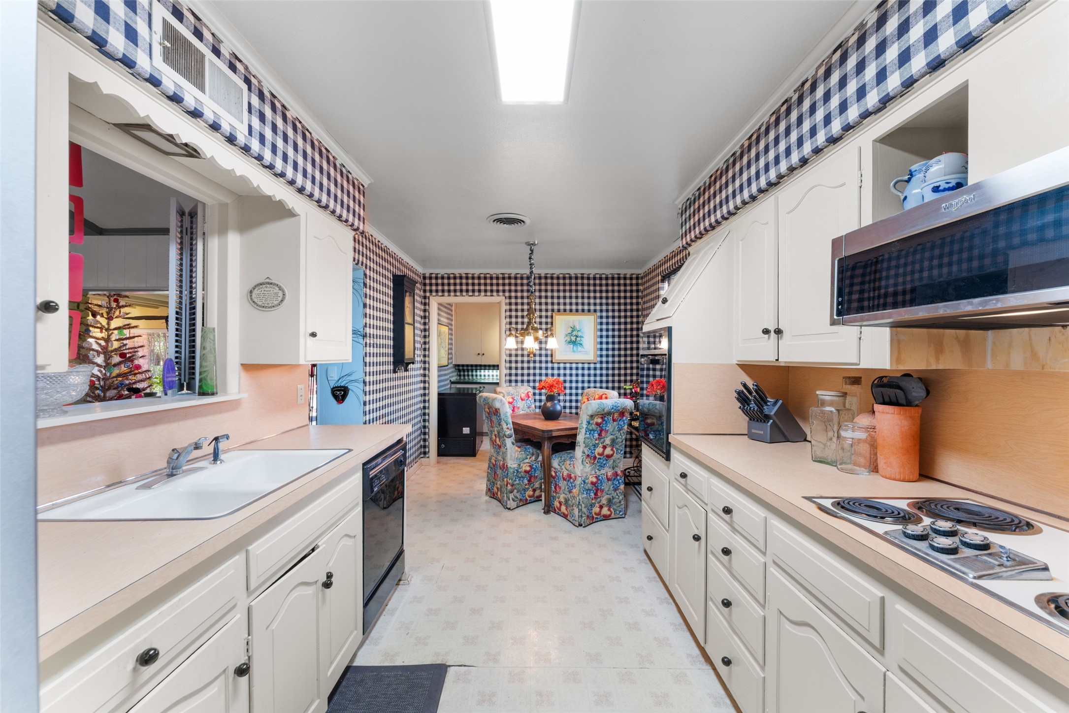3432 Mapleleaf Lane Dallas TX 75233