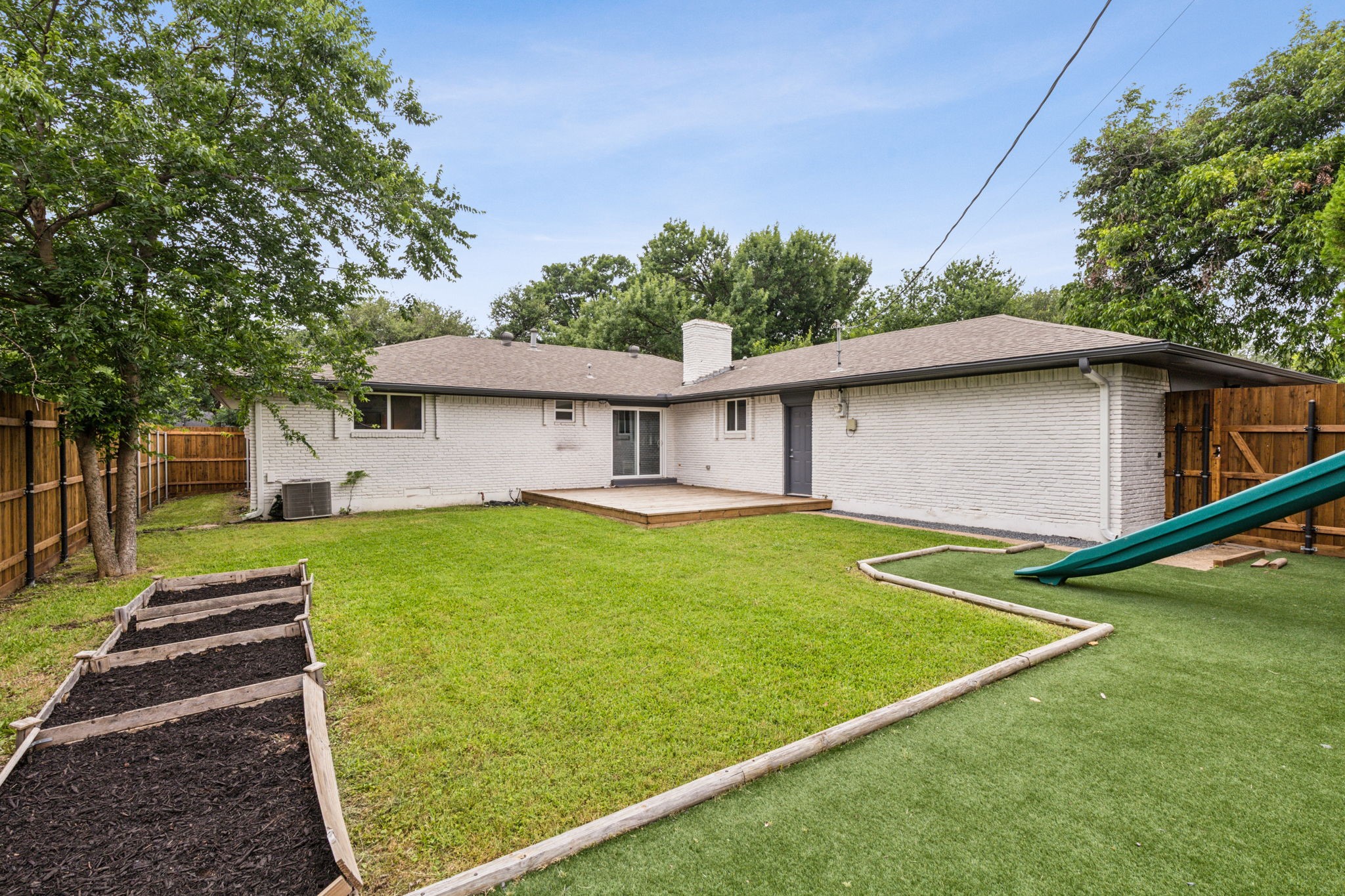 5625 Ledgestone Drive Dallas TX 75214