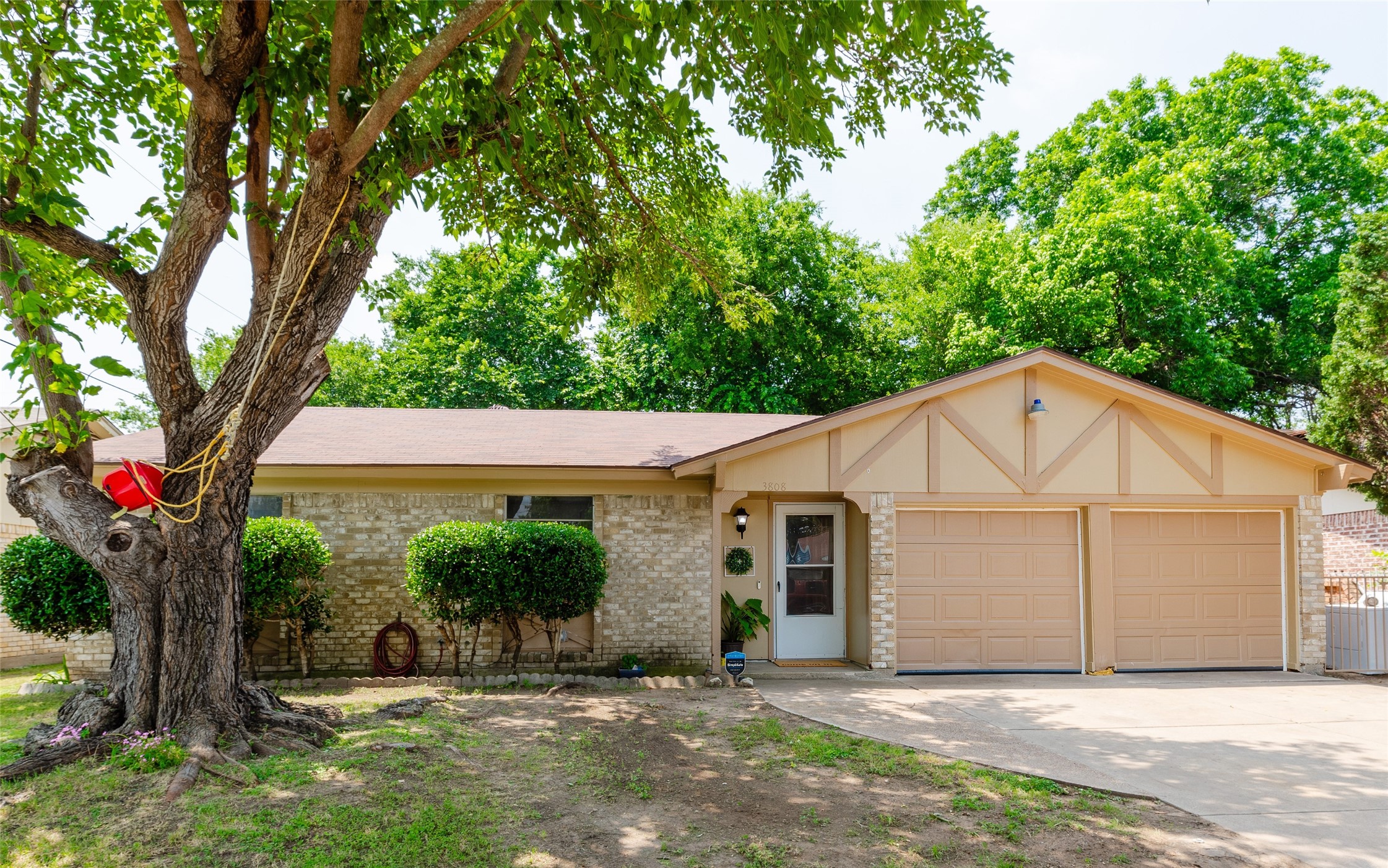3808 Royal Crest Drive Fort Worth TX 76140