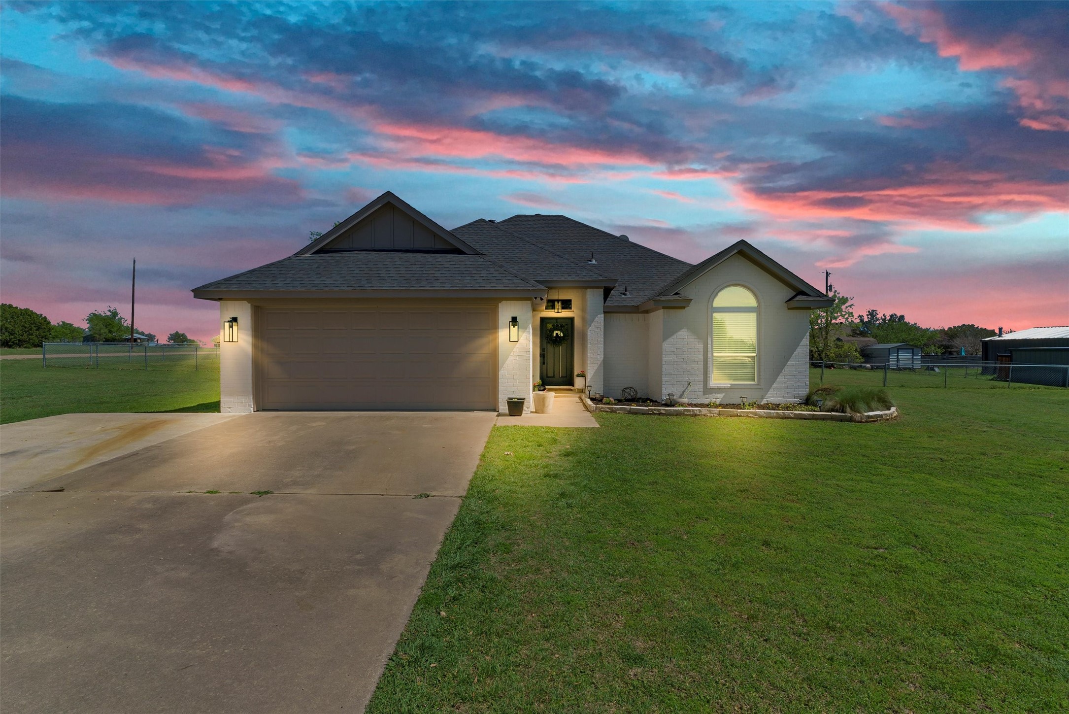 401 Lariat Lane Godley TX 76044