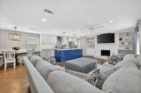1132 N Cottonwood Drive Richardson TX 75080
