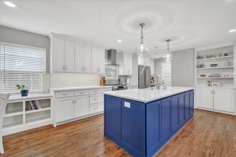 1132 N Cottonwood Drive Richardson TX 75080