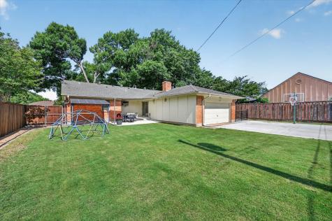 1132 N Cottonwood Drive Richardson TX 75080