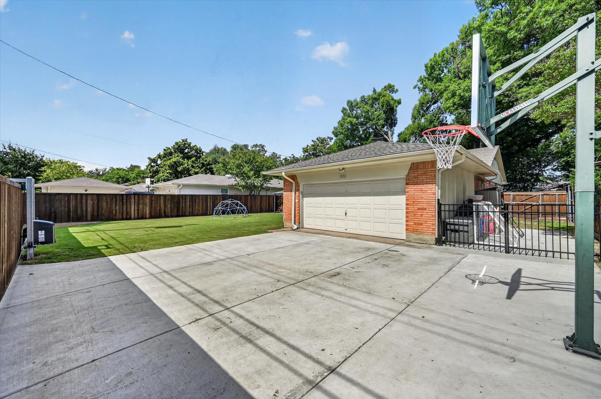 1132 N Cottonwood Drive Richardson TX 75080