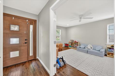 1132 N Cottonwood Drive Richardson TX 75080