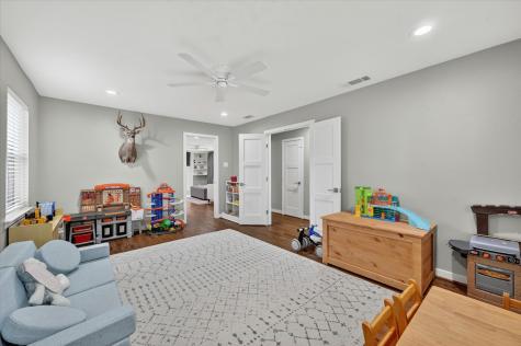 1132 N Cottonwood Drive Richardson TX 75080