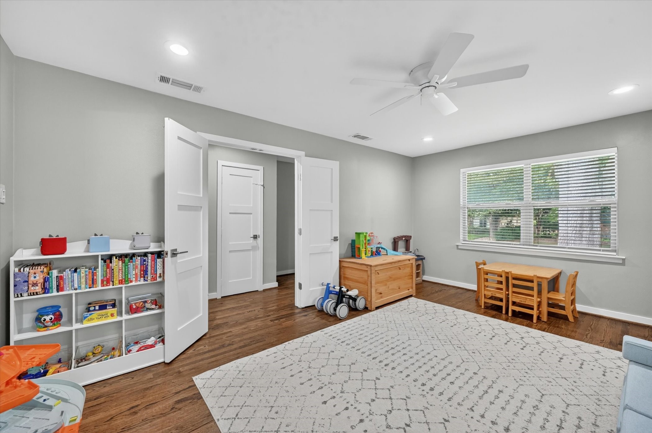 1132 N Cottonwood Drive Richardson TX 75080