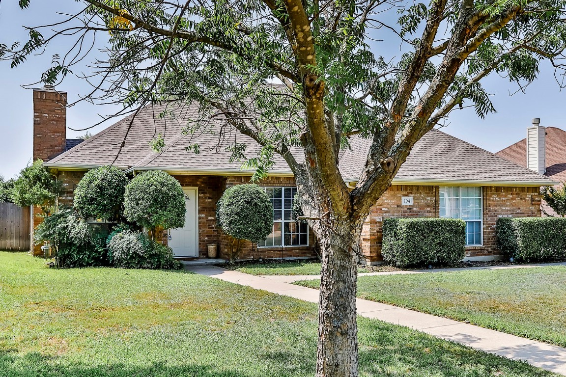 104 Honeysuckle Drive Justin TX 76247
