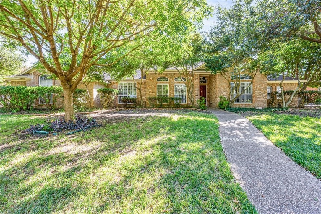11000 Treeline Drive Woodway TX 76712