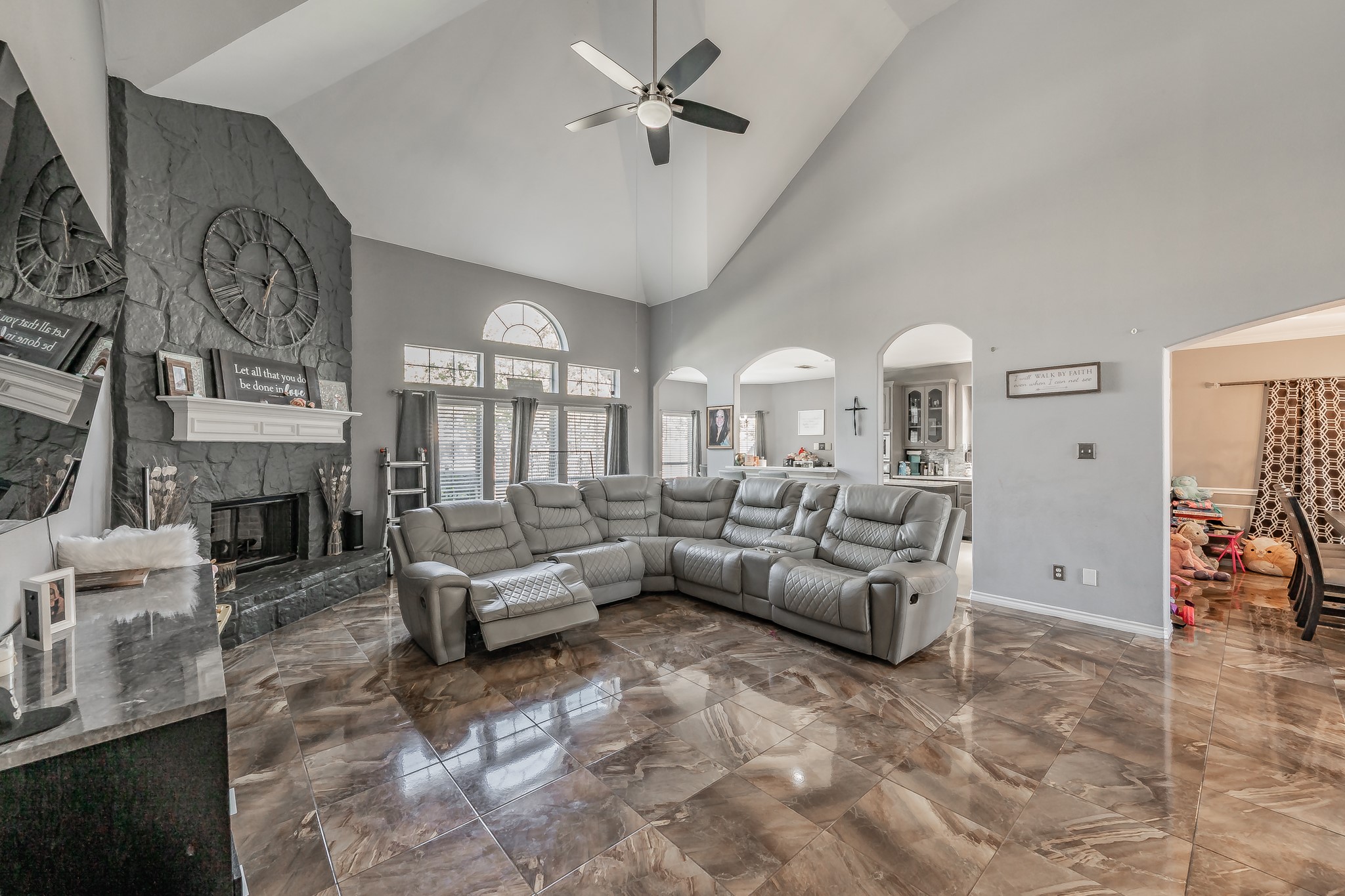 5243 W Cove Way Grand Prairie TX 75052