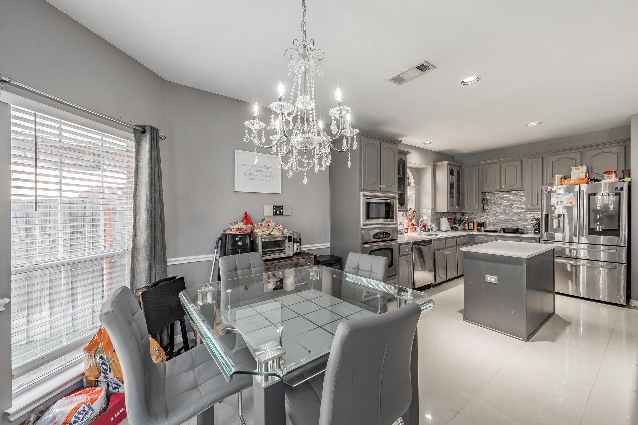 5243 W Cove Way Grand Prairie TX 75052