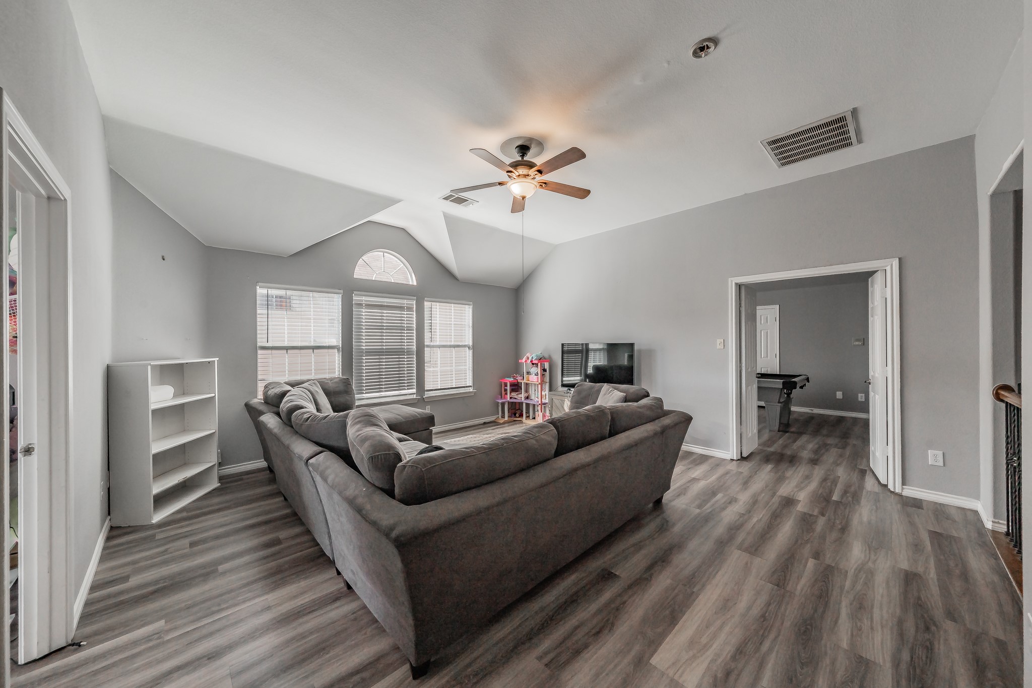 5243 W Cove Way Grand Prairie TX 75052