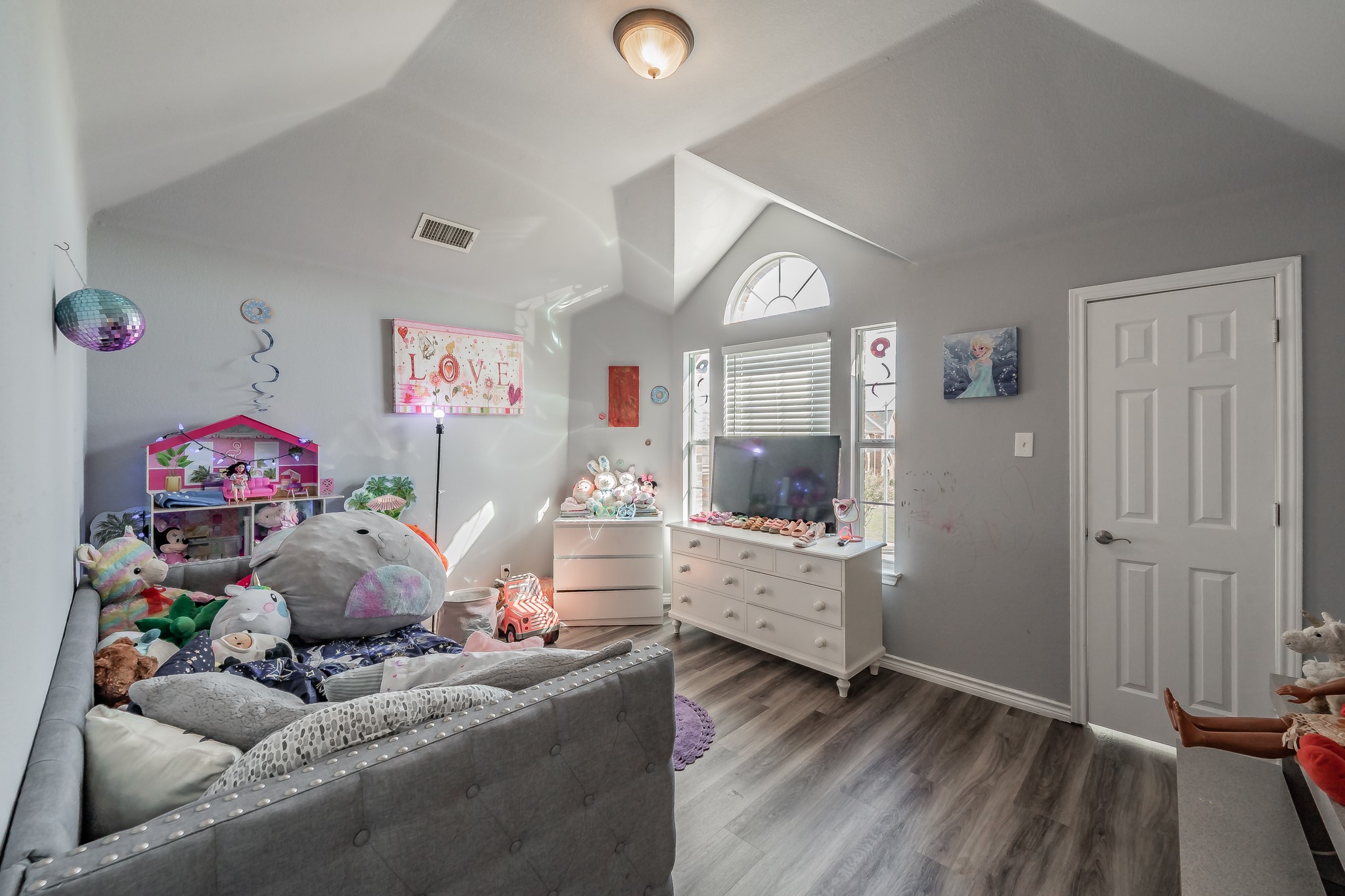 5243 W Cove Way Grand Prairie TX 75052