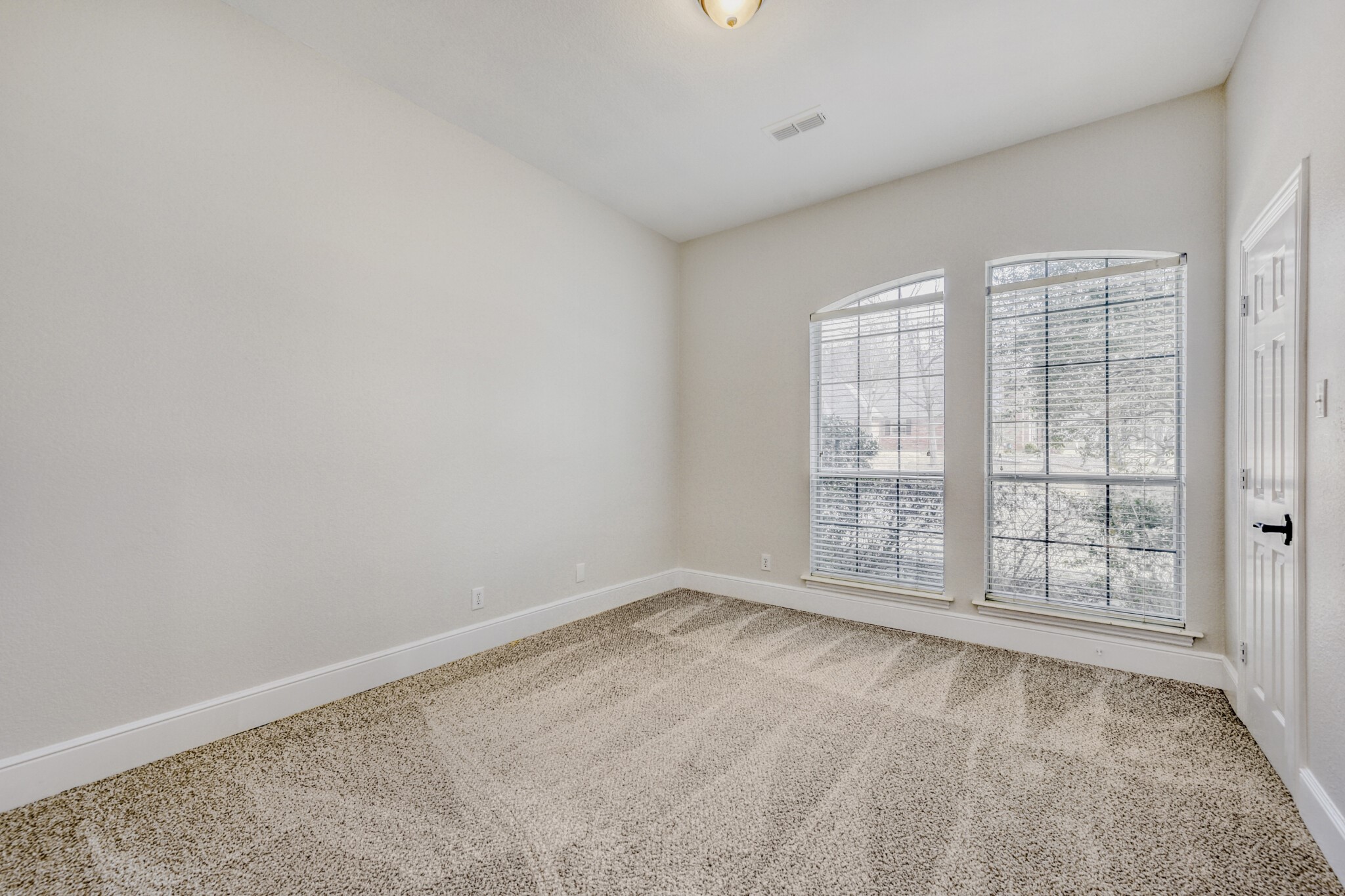 27 Wellington Oaks Circle Denton TX 76210