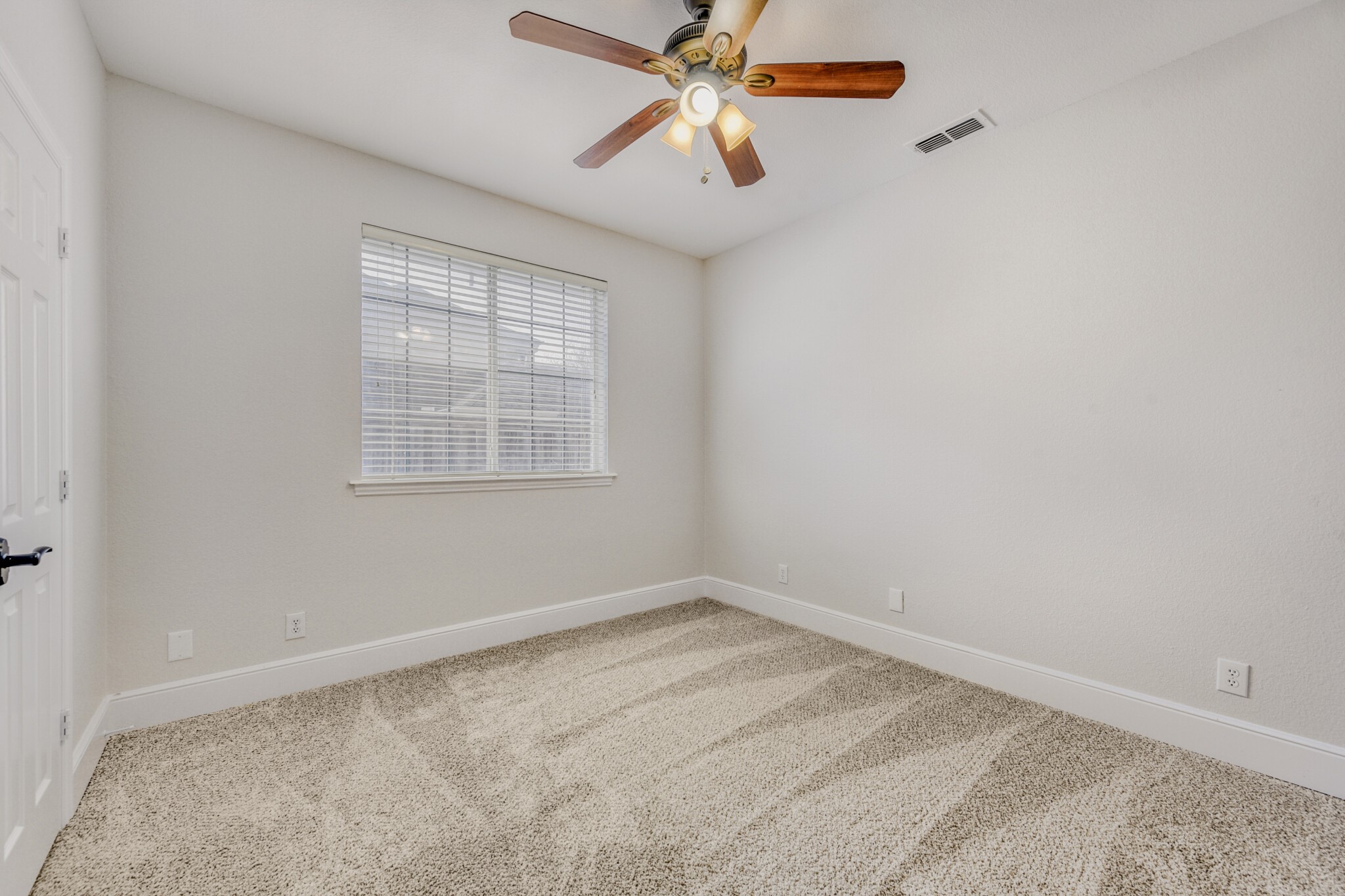 27 Wellington Oaks Circle Denton TX 76210