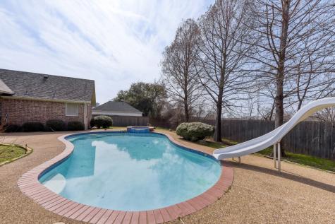 27 Wellington Oaks Circle Denton TX 76210