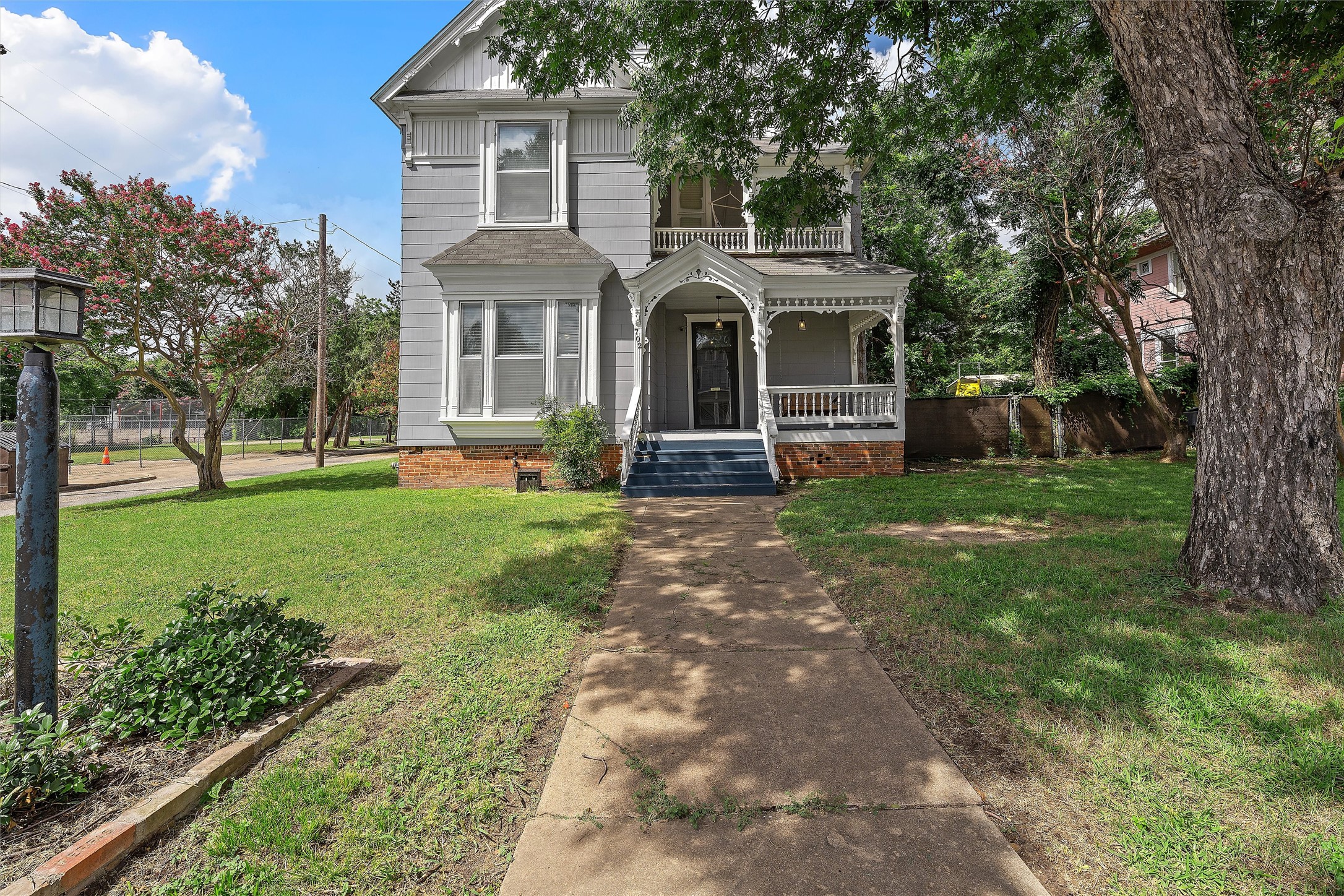 702 N 15th Street Waco TX 76707