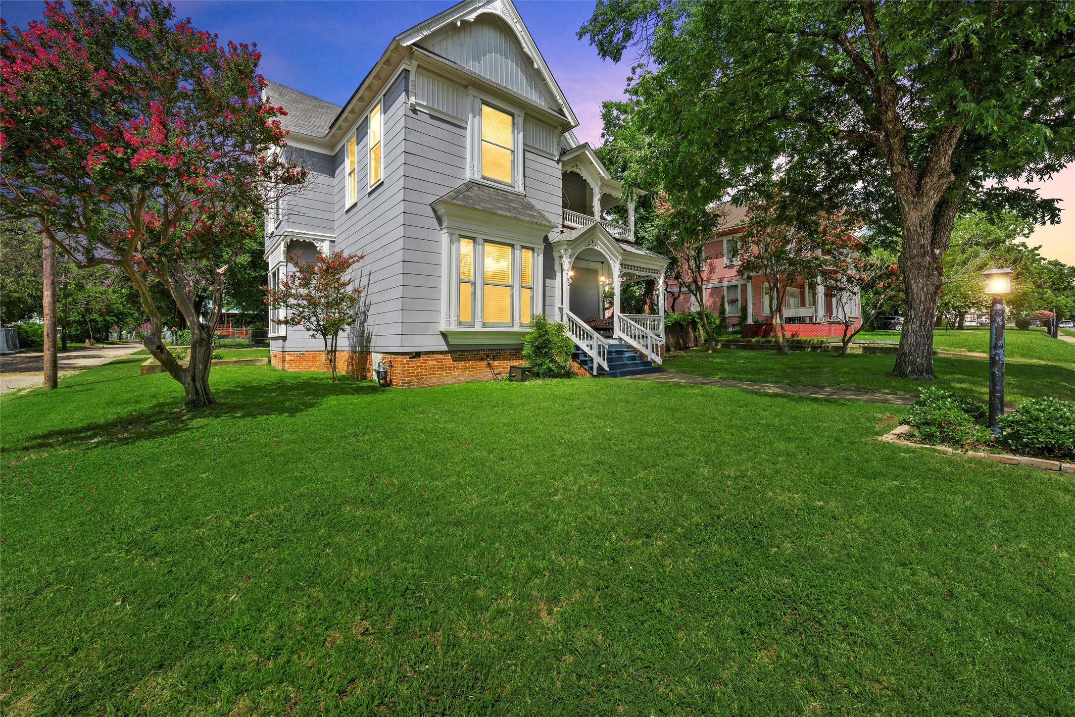 702 N 15th Street Waco TX 76707