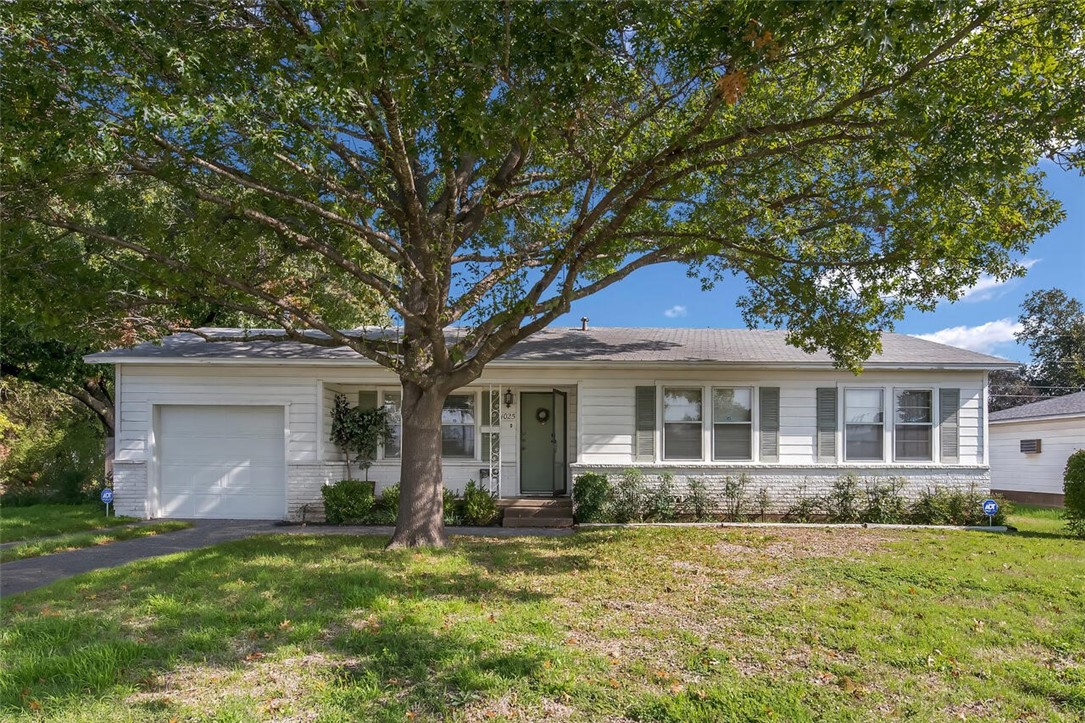 1025 N 63rd Street Waco TX 76710