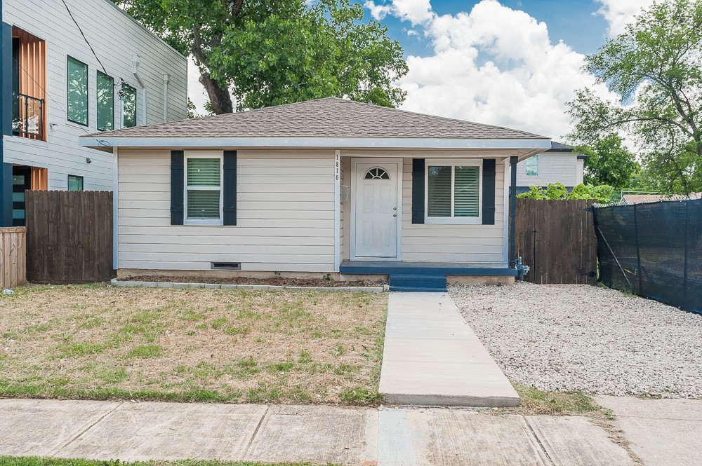 1810 Shaw Street Dallas TX 75212