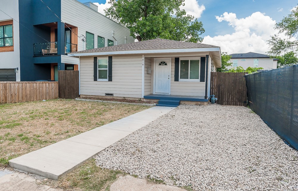 1810 Shaw Street Dallas TX 75212