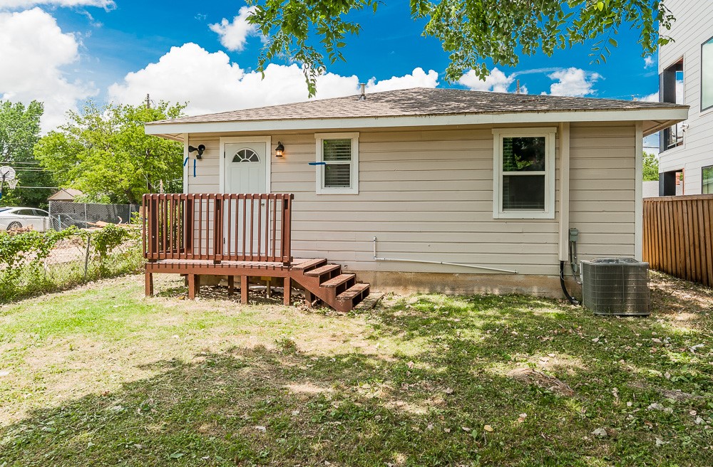 1810 Shaw Street Dallas TX 75212