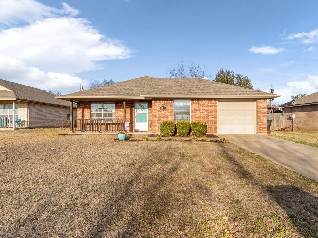 604 Mcanear Street Cleburne TX 76033
