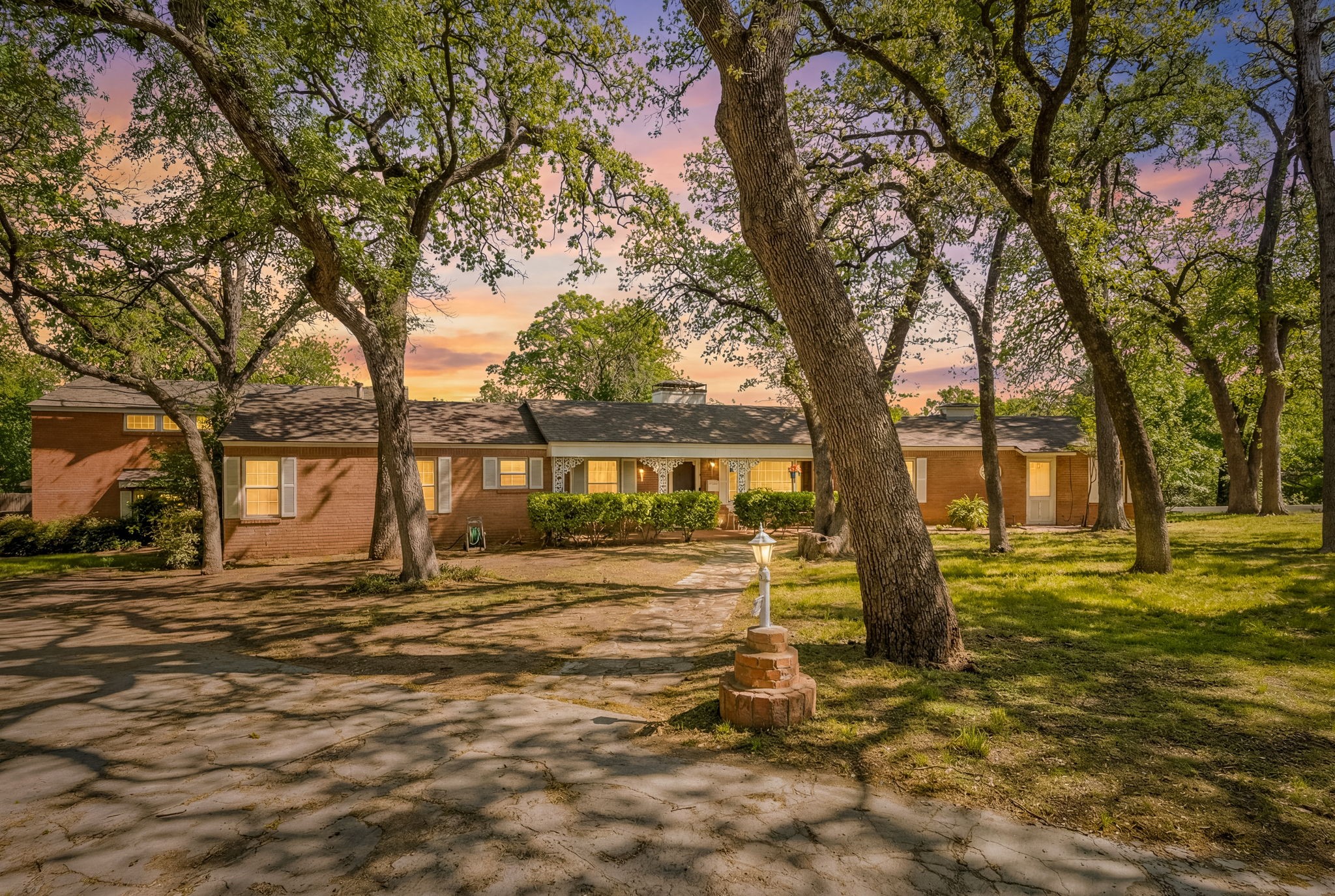 1504 Smilax Avenue Fort Worth TX 76111