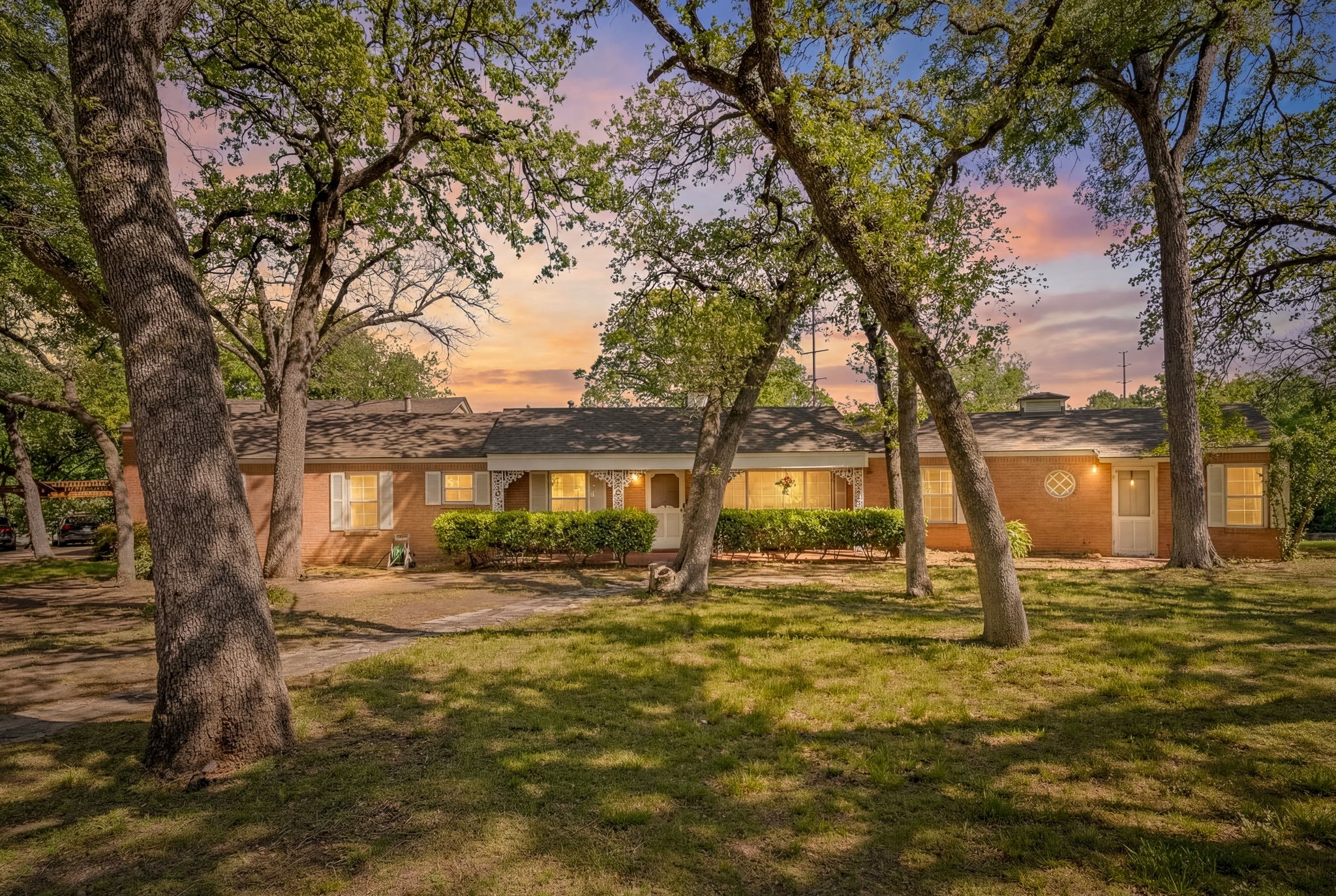 1504 Smilax Avenue Fort Worth TX 76111