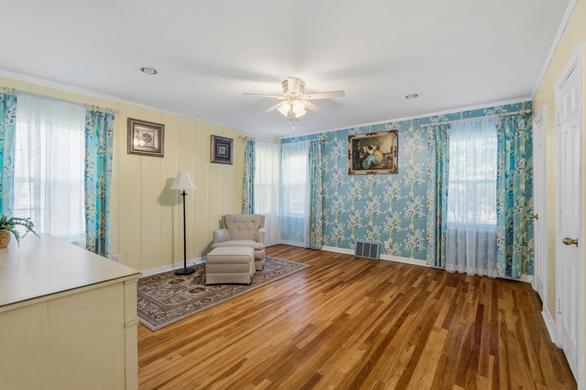 1504 Smilax Avenue Fort Worth TX 76111