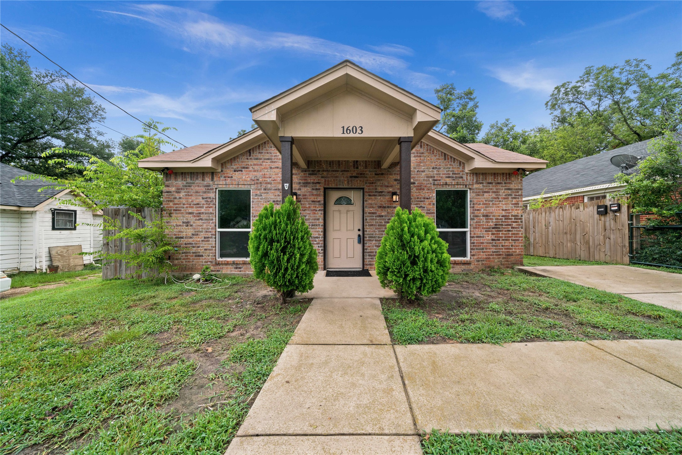 1603 N Englewood Avenue Tyler TX 75702