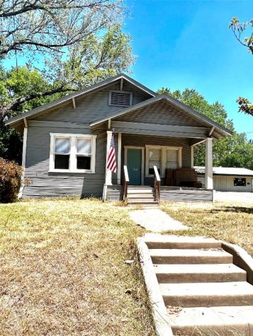 1804 W 2nd Avenue Corsicana TX 75110