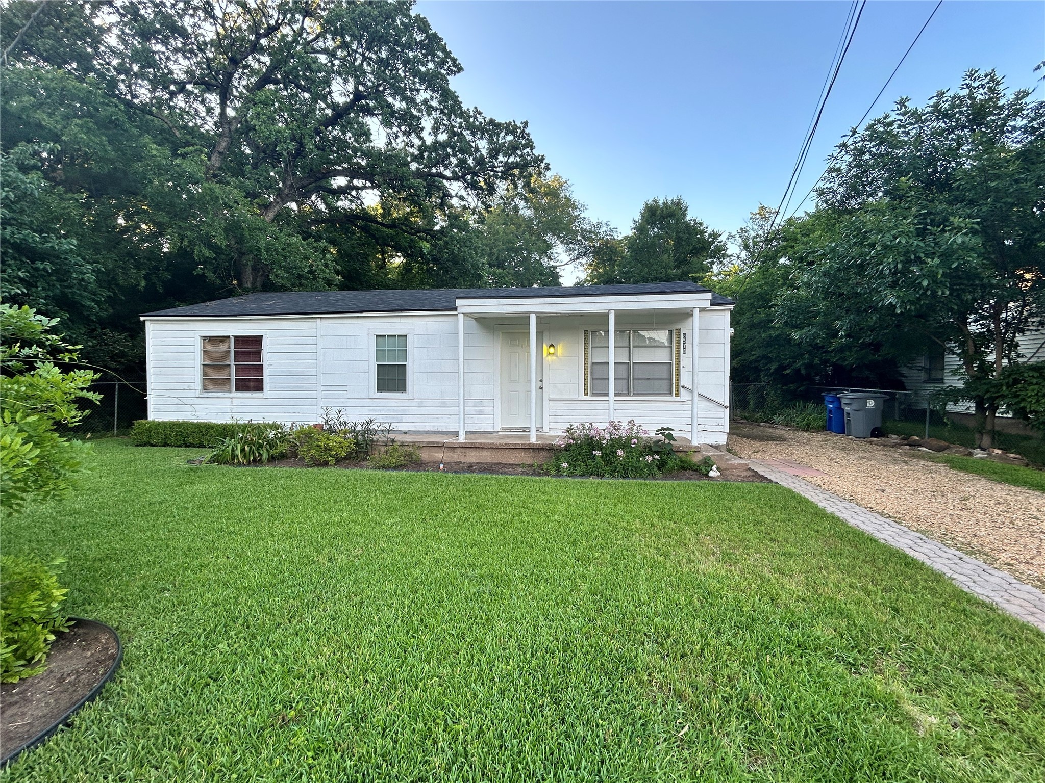 8518 Oak Haven Lane Dallas TX 75217