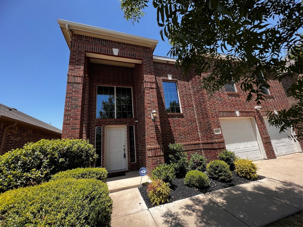 1329 Realoaks Drive Fort Worth TX 76131